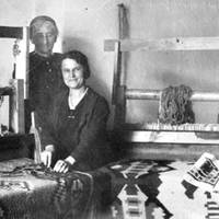 Показали, як майже століття тому на Тернопільщині жінки ткали