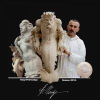 Різьбяр, який працює в найкращому парку розваг Європи, вирішив прикрасити скульптурами ботанічний сад на Тернопільщині