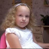 “Склала би ЗНО з української літератури”: 6-річна дівчинка з Тернопільщини вражає своїми знаннями