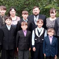 На Тернопільщині багатодітна родина з Одещини потребує допомоги