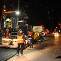 На Тарнавського у Тернополі влаштовують асфальтове покриття (фото)