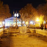 У центрі Тернополя встановили святкову ілюмінацію (фото)