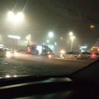 Швидка, поліція і чоловік в наручниках: що коїлося вчора на Дружбі?
