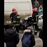 Аварія біля ринку в Тернополі: працюють рятувальники і поліція