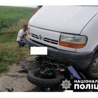 Мотоцикліст виїхав на зустрічну смугу: у ДТП на Тернопільщині постраждали люди