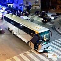 У Тернополі рейсовий автобус зіткнувся з легковим автомобілем (фото)