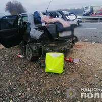 Перекинулось авто у ДТП поблизу Мишкович – водій у комі (ФОТО)