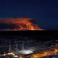 Вночі Чорнобильська зона почала горіти