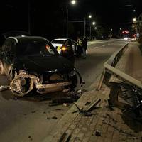 В Тернополі п’яний водій “BMW” влетів у відбійник