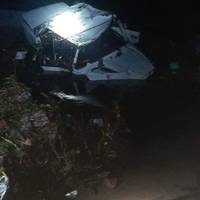 На Бучачині сильна злива змила авто в річку: двох дівчаток шукають досі