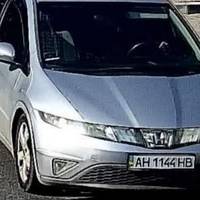 Тернопільська поліція шукає водійку на “донецьких номерах”