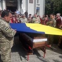 Загинув патріот України: у Борщеві поховали 48-річного захисника Володимира Сакалюка (фото)