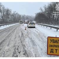 ДТП на виїзді з Тернополя: Рух ускладнено (ФОТО)