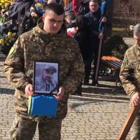 На Тернопільщині поховали ще одного молодого військового, якого забрала війна