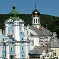 Знесення купола з хрестом. Поліція взялася за церковників УПЦ МП