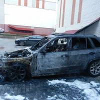 Підпалили 3 автомобілі колишніх бізнес-партнерів – судитимуть організовану групу на Тернопільщині