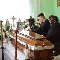 На Тернопільщині всім селом прощалися із полеглим Героєм