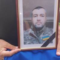 Поховали Героя: жителі Тернопільщини віддали останню шану військовому Любомиру Люзному