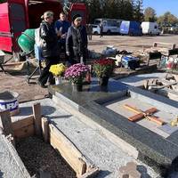 «Прошу забрати плити»: мер Тернополя звернувся до сім'ї воїна, яка відмовилась від уніфікованого пам'ятника на Алеї Героїв