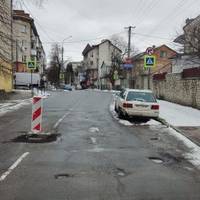 У Тернополі водій припаркував авто, побивши рекорд порушень (фото)