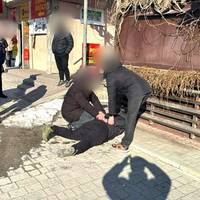 У Тернополі на хабарі затримали військовослужбовця