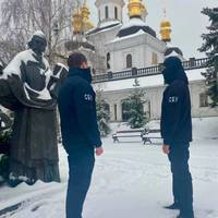 У Києво-Печерській Лаврі зараз проходять обшуки