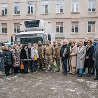 Тернопільські освітяни передають спеціальну вантажівку легендарній третій штурмовій бригаді