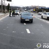Аварія на пішохідному переході біля Тернополя: молода дівчина у лікарні