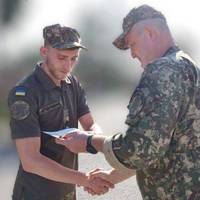 Нацгвардійця з Тернополя нагородили «Золотим Хрестом» за героїчний порятунок побратимів