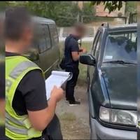 Гуманітарні авто військовим продавав працівник ТЦК з Тернопільщини