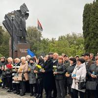 У Тернополі вшанували Героїв: відкриття стели «Воїнам, загиблим за волю України»