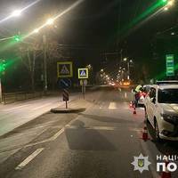 У Тернополі водій Audi збив чоловіка: потерпілий у реанімації