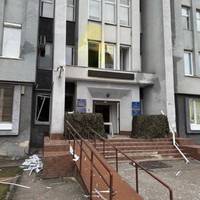 Загинула людина, ще шестеро – поранені: що відомо про вибух у ТЦК на Рівненщині