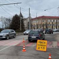 У Тернополі на пішохідному переході авто збило двох 17-річних дівчат