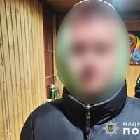 У Кременці молодик з ножем та сокирою напав на трьох людей у розважальному закладі