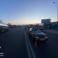 На Обʼїзній у Тернополі сталася ДТП: рух тимчасово ускладнений (фото)