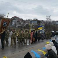 Місто стало на коліна: Тернопільщина попрощалась із загиблим бійцем (ФОТО)
