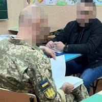 На Тернопільщині харчі для військових опинилися на смітнику
