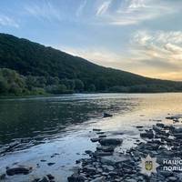 Трагедія на Дністрі: дідусь врятував онука ціною власного життя