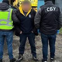 Торгівля зброєю на Тернопільщині: обвинуваченим загрожує до 10 років за ґратами