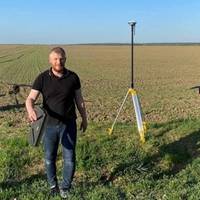 На Тернопільщині ветеран розвиває бізнес з обробки полів агродронами
