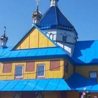 На Тернопільщині відреставрували 135-річну церкву та помалювали у синьо-жовті кольори