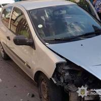 П’яний чоловік викрав авто та за кілька метрів потрапив у ДТП: поліція затримала підозрюваного