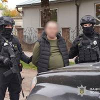 Тернопільські поліцейські затримали двох чоловіків, які напали на службовий автомобіль ТЦК