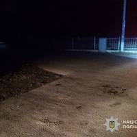 У Білій на узбіччі знайшли пораненого чоловіка, він помер у лікарні: поліція розшукує винуватця аварії