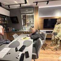 Брендовий одяг, люксові авто, вояжі світом — майор ДШВ 