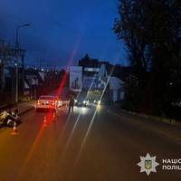 ДТП на Замонастирській: водія електромопеда госпіталізували