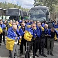 На рідну Тернопільщину повертається звільнений із полону боєць Василь Ніколюк
