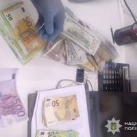 Понад 10 мільйонів гривень віддала шахраям пенсіонерка з Великих Гаїв, повіривши в історію про «зраду»