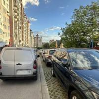 У Тернополі 8-річна дівчинка потрапила під колеса автомобіля